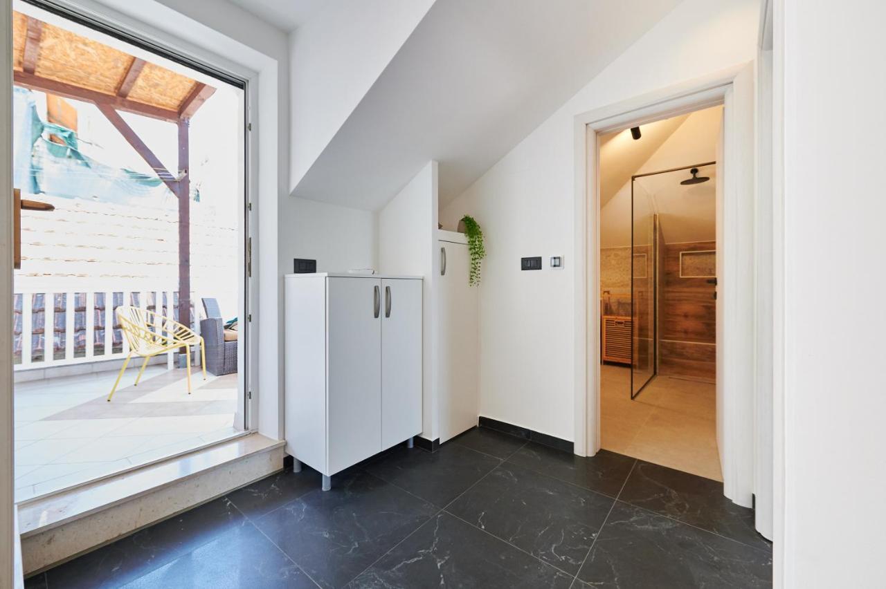 Apartment Ana-Marija トロギール エクステリア 写真